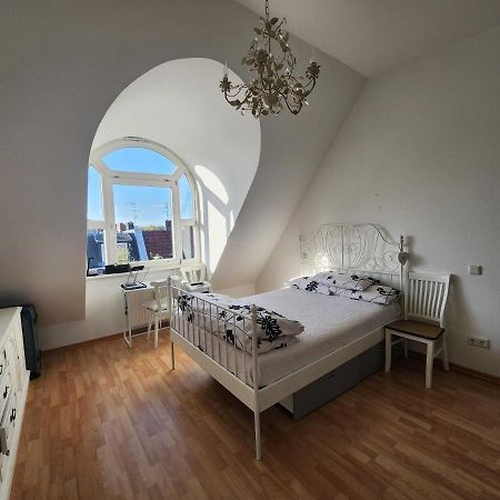 One Private Room Available In A Two Room Apartment In Tegel, 柏林 外观 照片