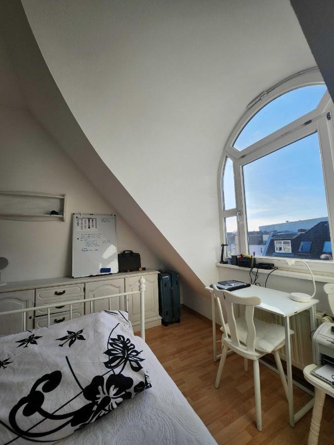 One Private Room Available In A Two Room Apartment In Tegel, 柏林 外观 照片